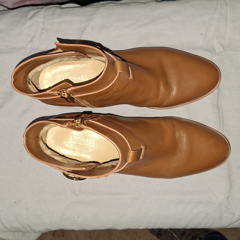 EUC‎ Michael Kors Women's Brown Leather Ankle Boots